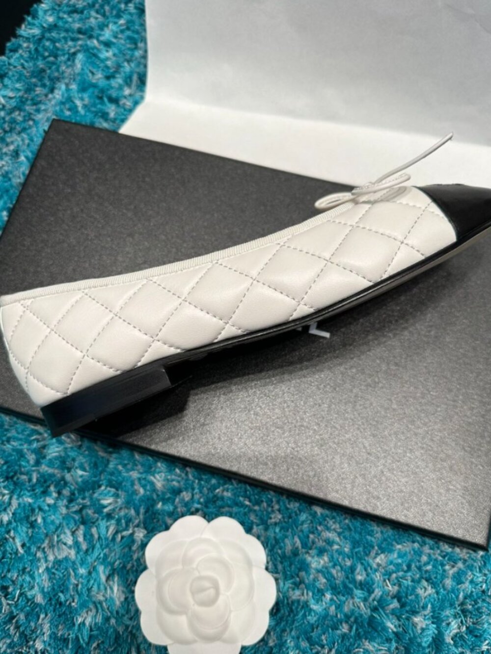 CHANEL Two-Tone Ballerina Ballet Flats - Picture 8 of 9
